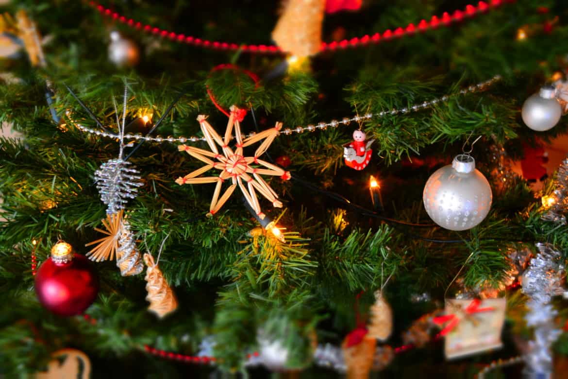 5 Cheap Christmas Travel Ideas To Stick To Your Budget These Holidays